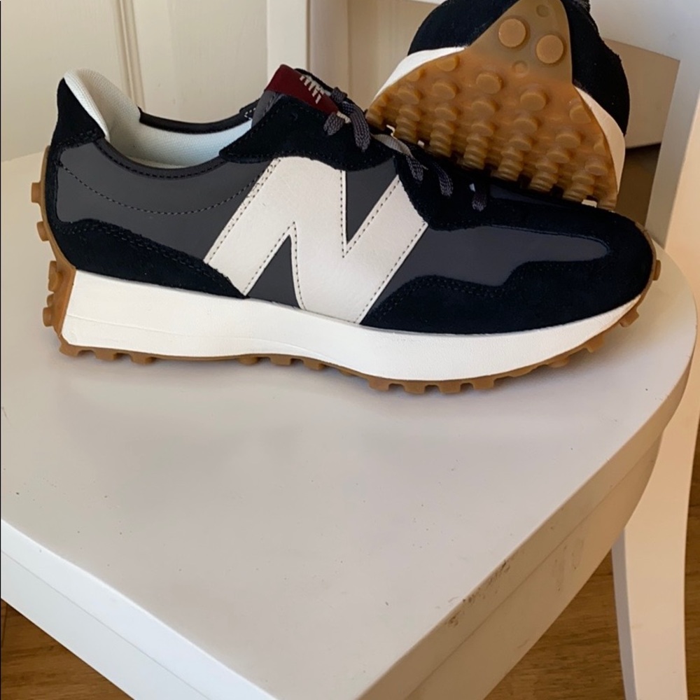 New Balance 327 sneakers - brand new